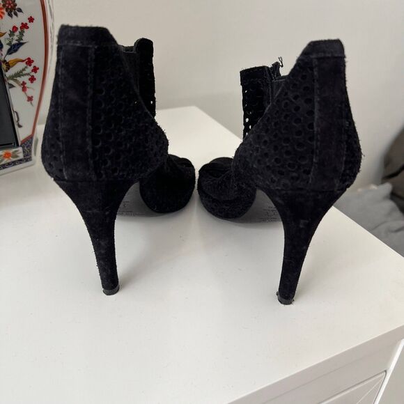 Pedro Garcia Bootie Heels Black Suede Leather Laser Cut Open Toe Size 37.5 - Picture 1 of 8